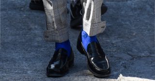 ローファーに最適な靴下は？旬なメンズコーデとおすすめソックスを紹介