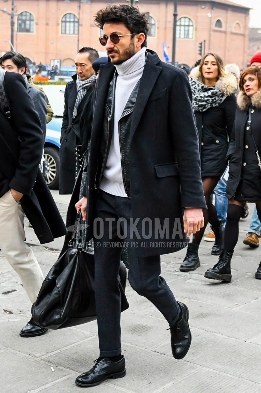 白ニット コーデ メンズ特集 秋冬に実践したい大人の着こなし アイテムを紹介 メンズファッションメディア Otokomaeotokomae 男前研究所