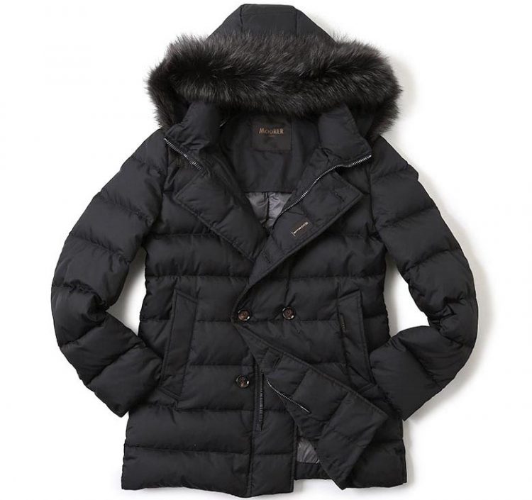 The brand "MOORER" handles down jackets of the highest quality suitable for adult men.
