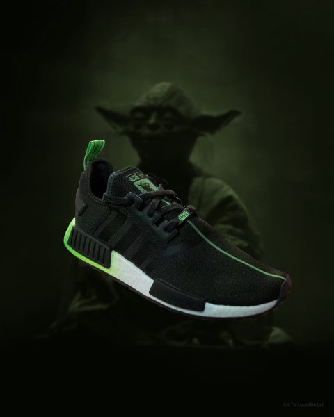 The men's model to watch out for is this! Updated "NMD" with images of "Yoda" and "Darth Vader" respectively