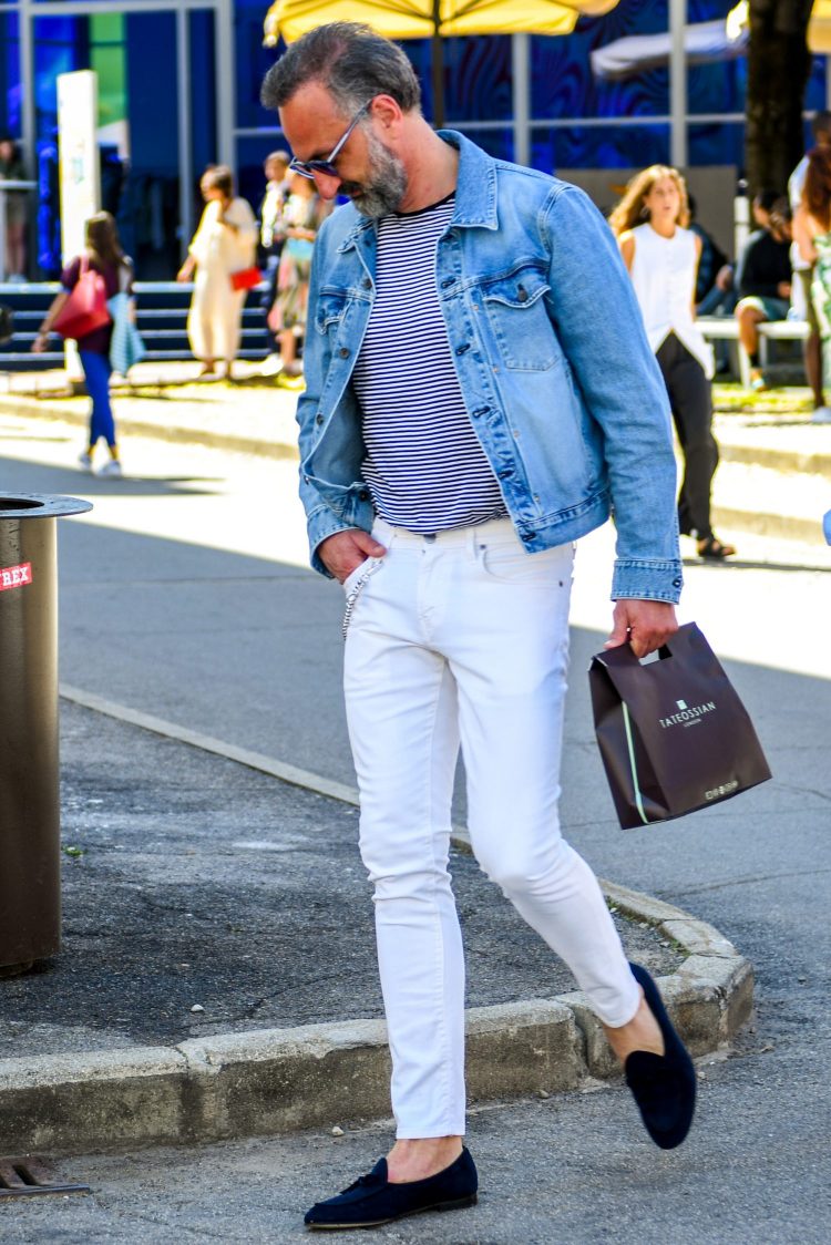 With white jeans, denim-on-denim coordination, which tends to be a hurdle, can be easily achieved.