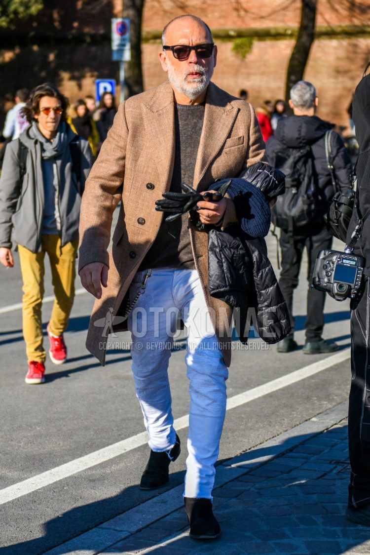 Men's coordinate and outfit with plain black sunglasses, plain beige chester coat, plain gray sweater, plain white damaged jeans, and suede brown side gore boots.
