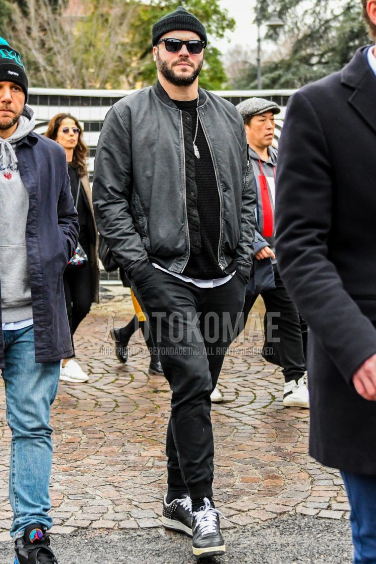 黒ニット コーデ メンズ特集 定番であり旬でもあるマスターピースで着こなしを格上げ メンズファッションメディア Apgs Nsw ページ 3apgs Nsw 男前研究所 ページ 3