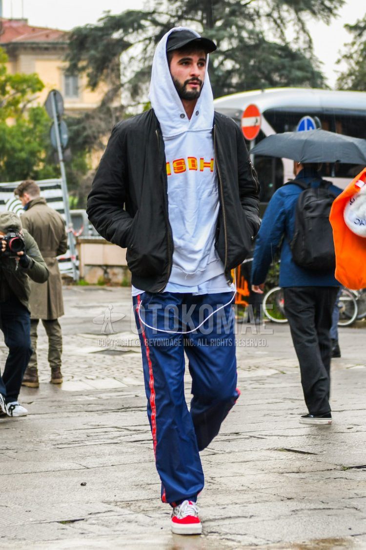 Ma 1コーデをイマっぽく見せるなら今季は黒が正解 メンズの旬な着こなし おすすめアイテムを紹介 メンズファッションメディア Iicf ページ 4iicf 男前研究所 ページ 4