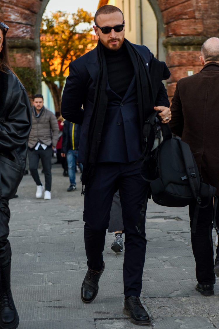 Black is becoming more common in Italy! Navy suits with black innerwear