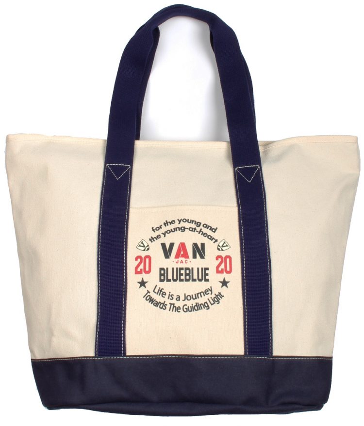 Other accessories such as tote bags and caps are not to be missed!