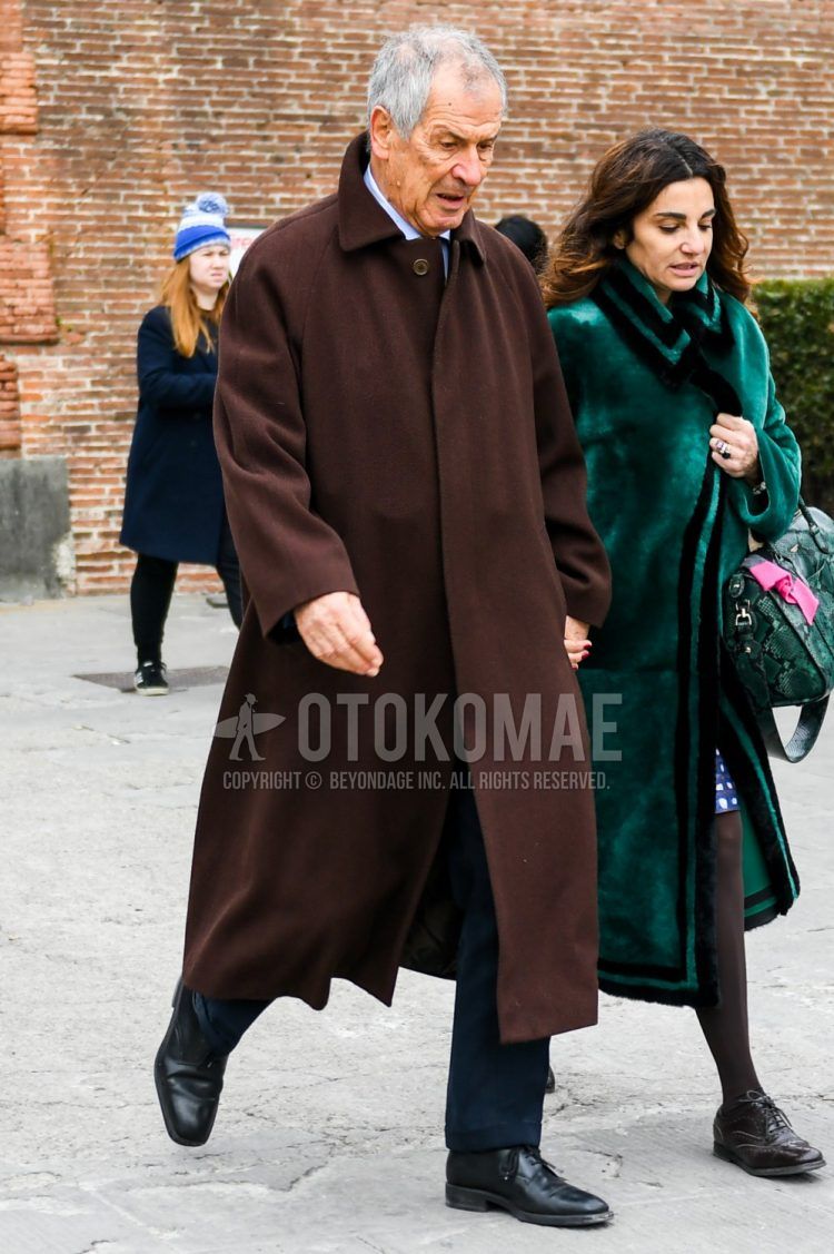 Men's coordinate and outfit with plain brown stainless steel collar coat, plain white shirt, plain navy slacks, and black plain-toe leather shoes.