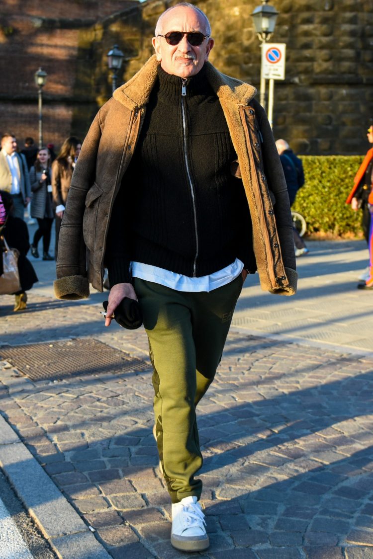 Layering a stand-up collar knit jacket adds elegance to a martial outerwear coordinate.