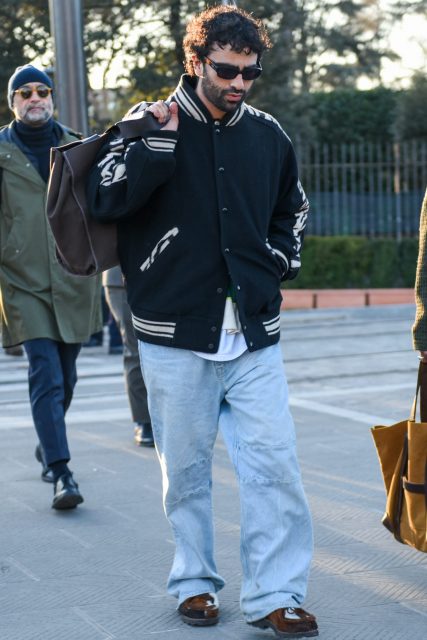 Is " stadium jackets," with their sporty and mischievous look, also a hot item?