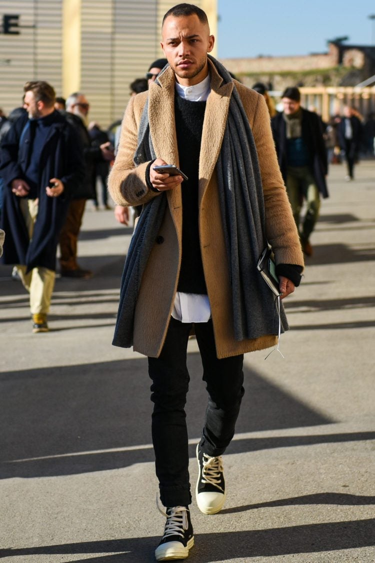 Daringly layering a long-length shirt creates a men's coordinate with a strong mode impression!