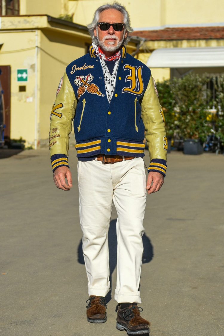 Is " stadium jackets," with their sporty and mischievous look, also a hot item?