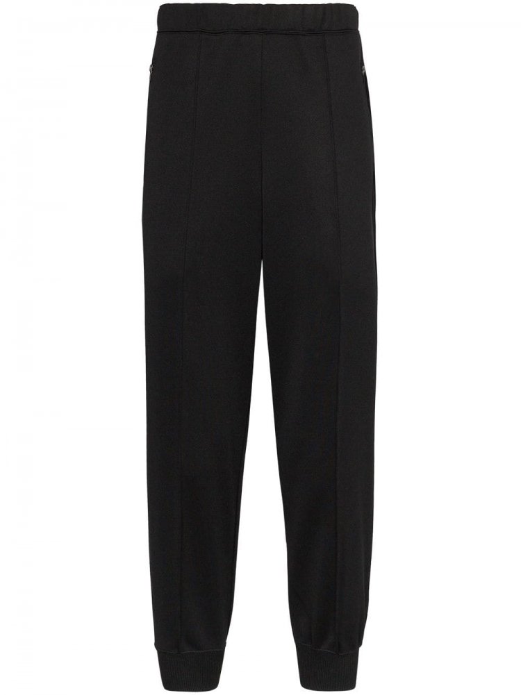 Jogger pants recommended by COMME des GARCONS