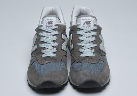 What is the classic model "M1300CL" derived from the New Balance "M1300"?