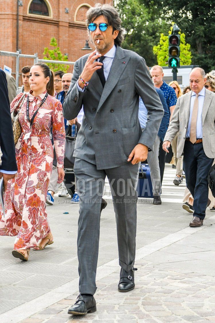 グレースーツの着こなし ダブルブレステッドを取り入れた洒落者を厳選 メンズファッションメディア Faoswalim ページ 5faoswalim 男前研究所 ページ 5