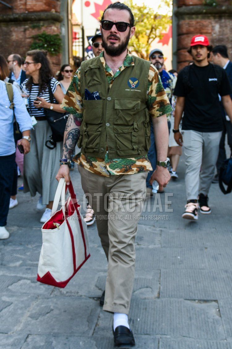 シャツ ベスト ジレ コーデ特集 こなれ感をグッと高めたメンズの着こなしとおすすめアイテムを紹介 メンズファッションメディア Lafarlede ページ 5lafarlede 男前研究所 ページ 5