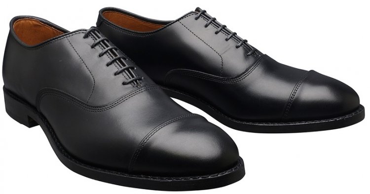 The classic straight-tip model with inner wings ⑫"Allen Edmonds Park Avenue Park Avenue