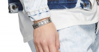 シルバーブレスレット メンズコーデに差がつくアクセサリーブランド7選