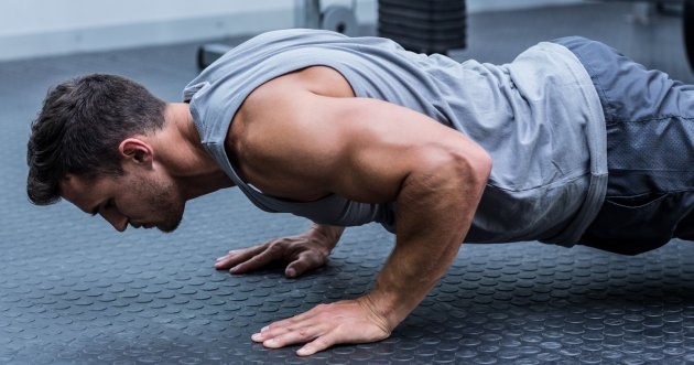 Narrow Push-Ups for Thicker Arms! Explanation of how to do it right and what to watch out for.