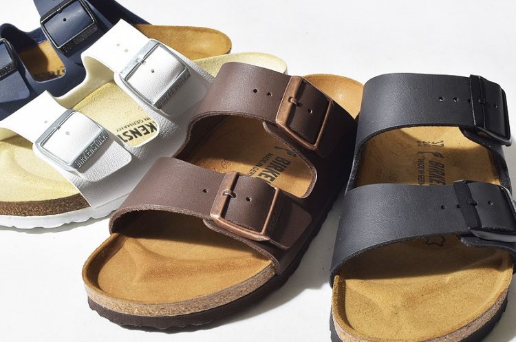 What kind of sandals is the brand's signature model " Arizona "?