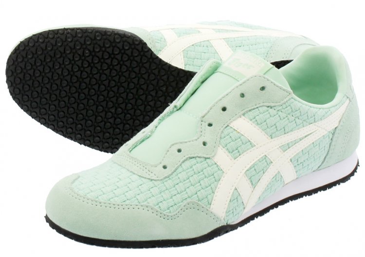 オニツカタイガー セラーノ おすすめモデル⑥「天然素材アッパーで個性的な印象に：SLIP-ON MIST GREEN/CREAM」