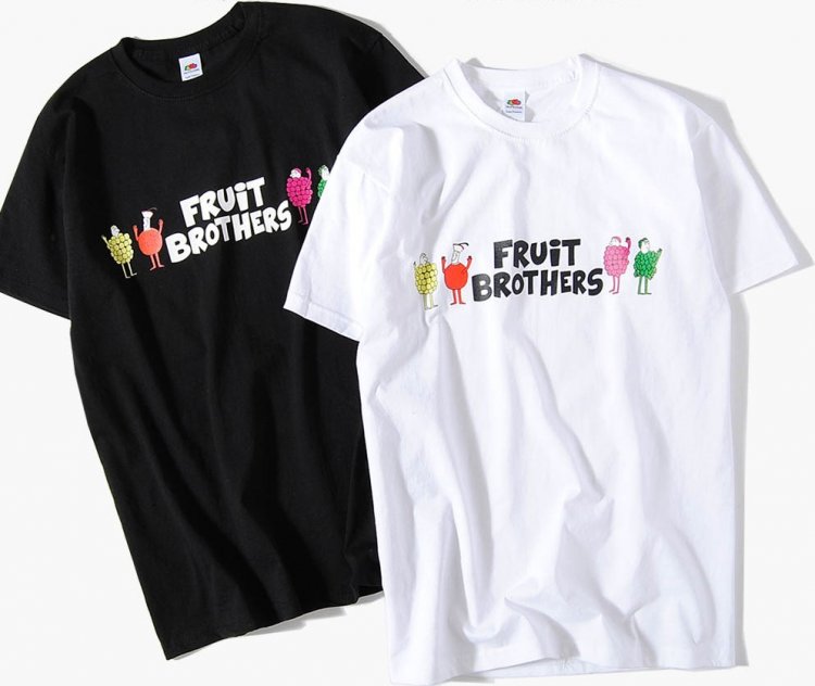 キャッチーなプリントデザイン！：別注「フルーツブラザーズ」キャラクタープリントTシャツ