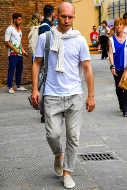 Men's early summer coordinate (3): On days when there is a temperature difference between daytime and after dark, we recommend wearing a cardigan over the shoulders, which can also be used as an outer layer!