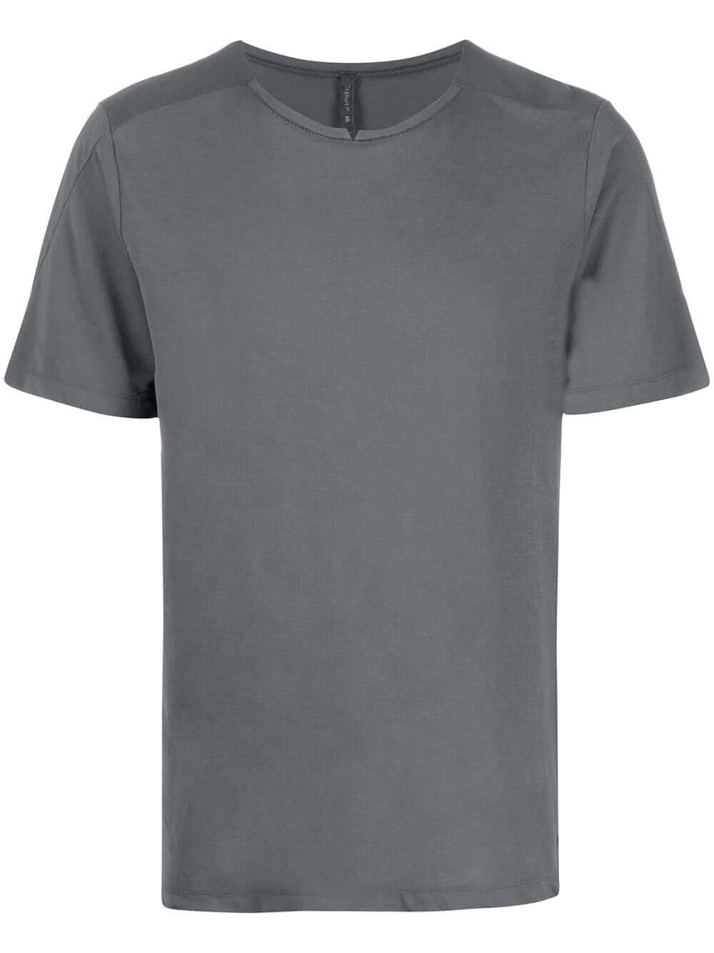 グレー Tシャツ コーデ メンズ特集 都会的に仕上げた大人の男達の着こなし アイテムを紹介 メンズファッションメディア Iicf ページ 6iicf 男前研究所 ページ 6