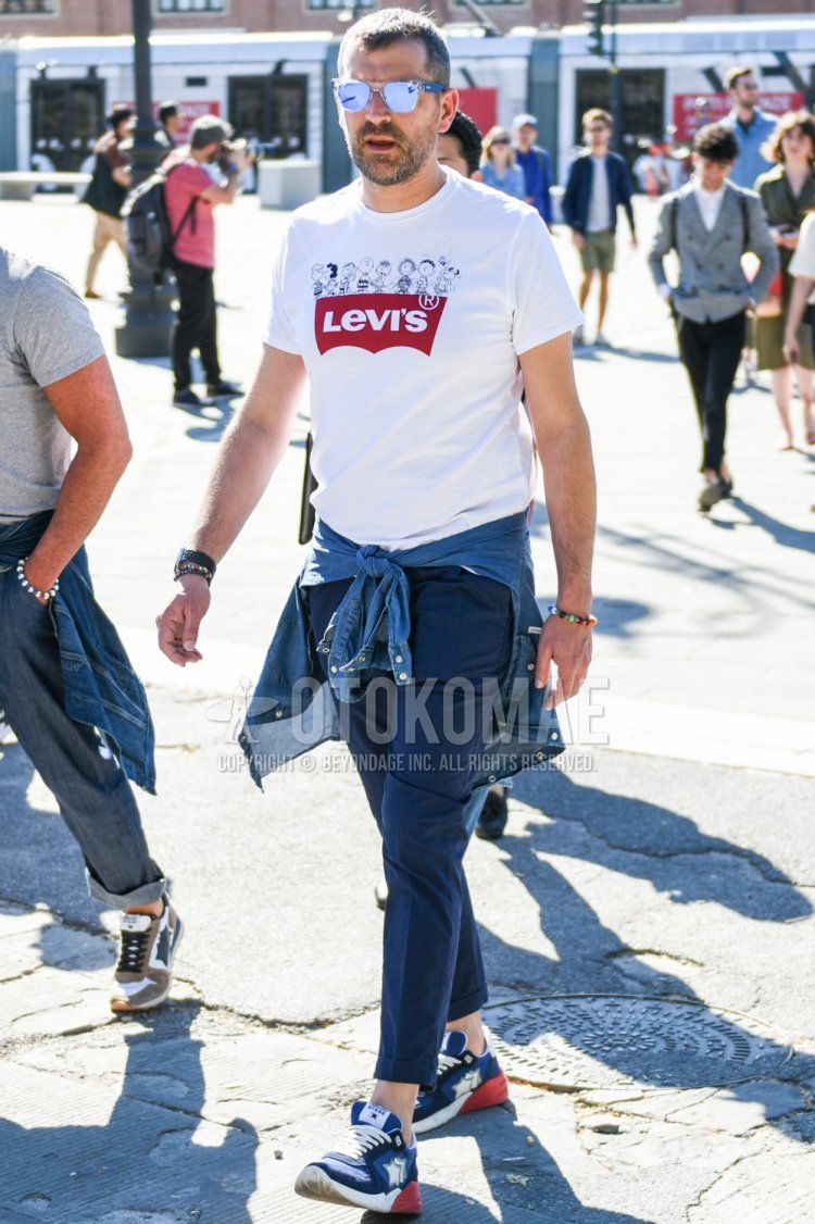 白tシャツ コーデ メンズ特集 22最新 メンズファッションメディア Otokomae 男前研究所 ページ 9 ページ 9