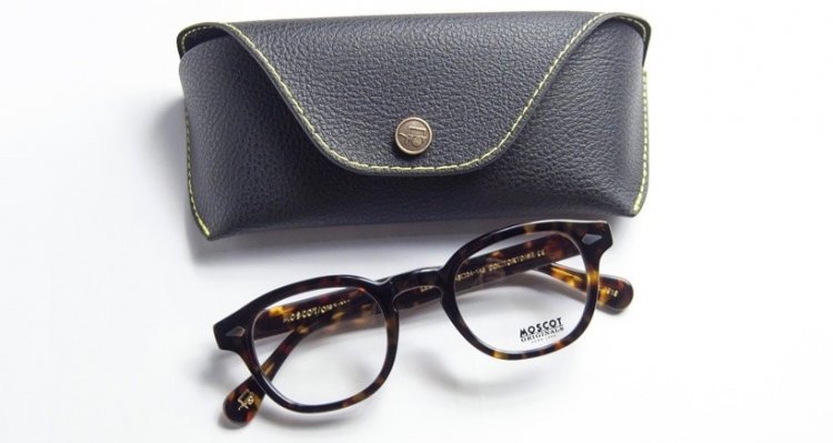 Moscot's eyewear is a famous machine that has been featured in the Pitti Uomo show!