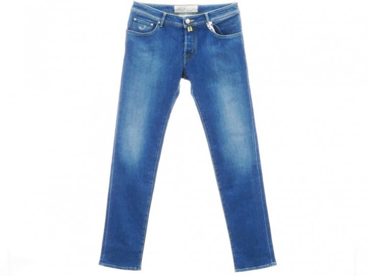 Italian brand specializing in pants " Jacob Cohen