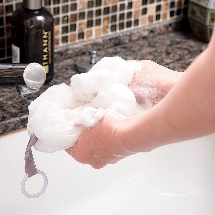 Facial cleansing tip #2: "Lather the facial cleansing foam until it becomes elastic."