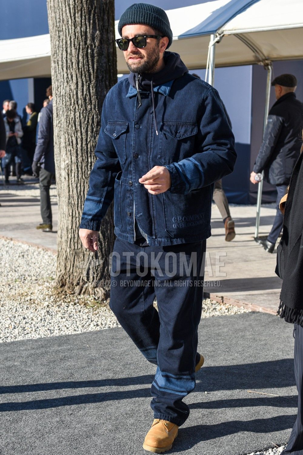 デニムジャケットを使ってメンズコーデにラギッドテイストをプラス メンズファッションメディア Govgov 男前研究所