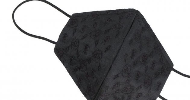 Black masks are now the standard. Selected brands for men.