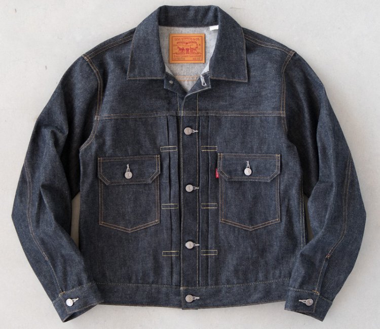 Characteristics of the 2nd type denim jacket (1) "Both breast pockets
