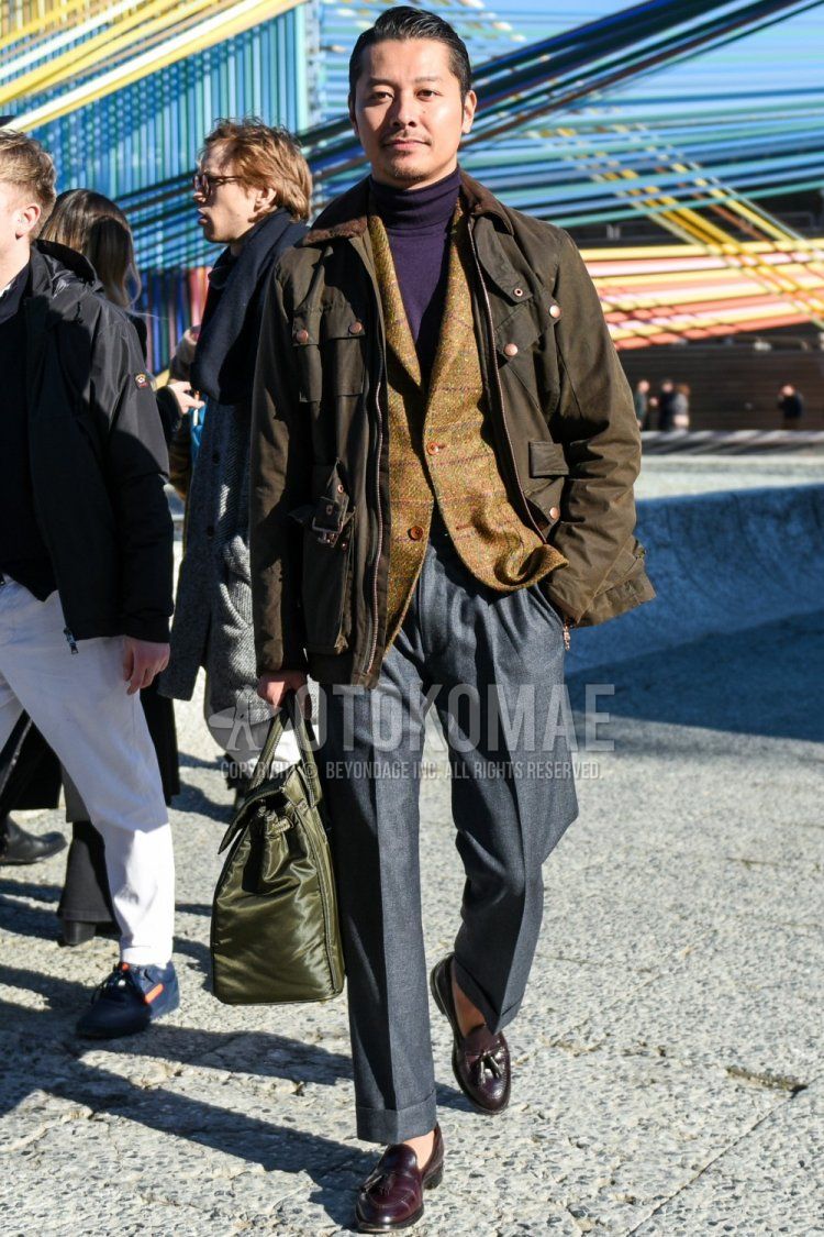 グレーパンツ コーデ特集 着回し力バツグンの万能アイテムを使ったメンズの着こなしを紹介 メンズファッションメディア Otokomae 男前研究所 ページ 6 ページ 6