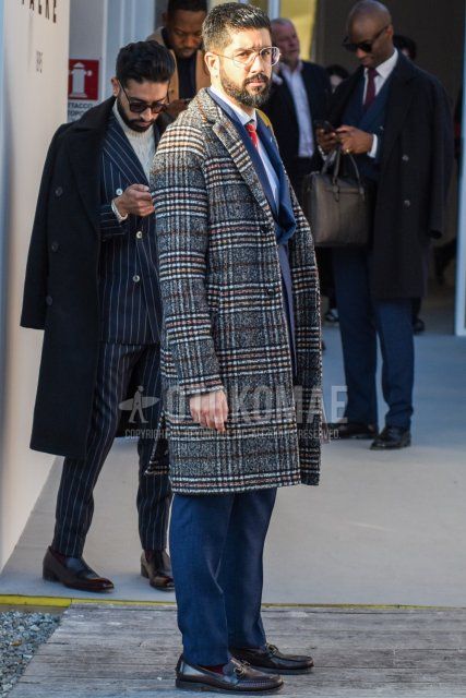 Men's fall/winter coordinate and outfit with plain silver glasses, gray checked chester coat, plain white shirt, plain brown socks, brown bit loafer leather shoes, plain gray suit, and red tie tie.