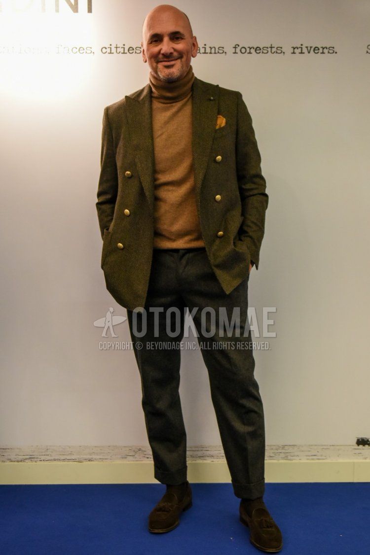 Spring and fall men's coordinate and outfit with Lardini olive green solid color tailored jacket, beige solid color turtleneck knit, gray solid color slacks, gray solid color ankle pants, black solid color socks, suede brown tassel loafer leather shoes.