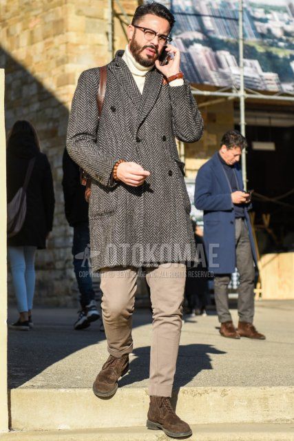 Men's fall/winter coordinate and outfit with plain black glasses, gray herringbone chester coat, plain white turtleneck knit, plain beige chinos, and suede brown boots.