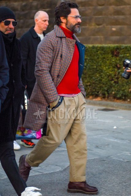 Men's fall/winter coordinate and outfit with plain silver sunglasses, multi-colored checked stainless steel coat, plain red turtleneck knit, plain beige chinos, and brown leather shoes.