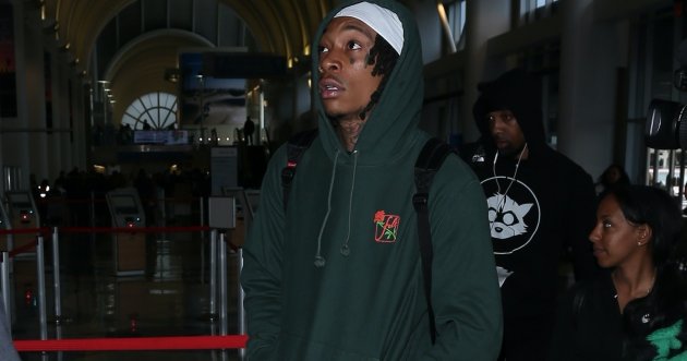 What is the Converse sneaker coordination technique you would like to implement based on celebrity men’s rapper Wiz Khalifa?