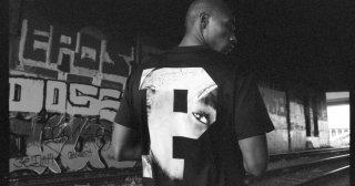 TATRASが「2PAC」と「Sly & the Family Stone」とコラボ！バックプリントを施した限定Tシャツを発売
