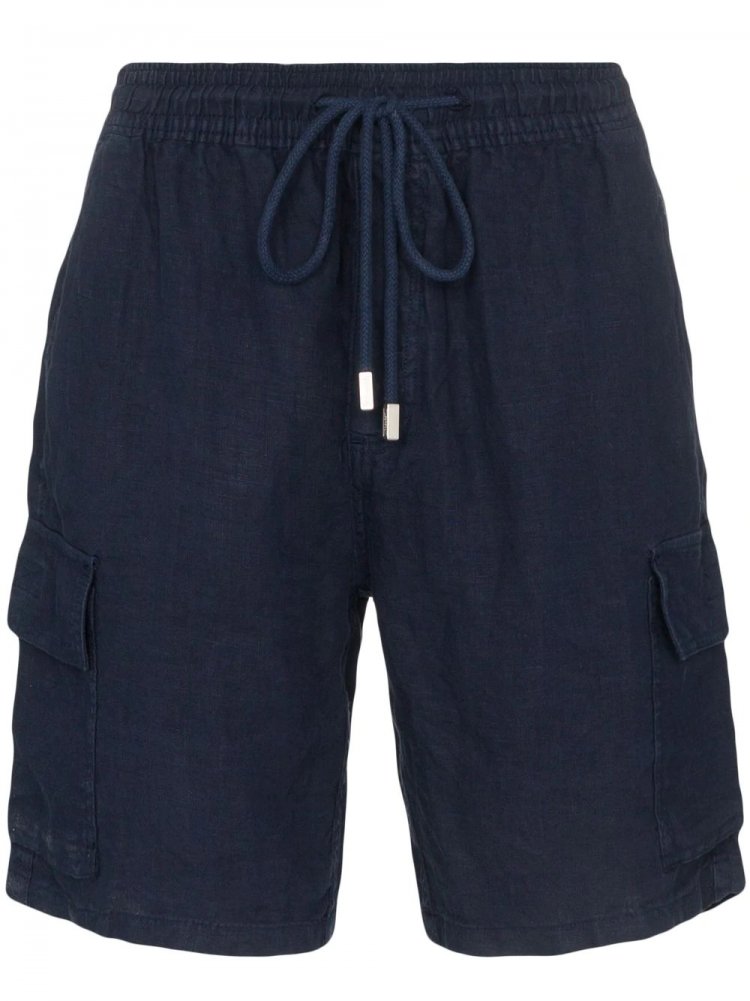 For example, a long-sleeved shirt and shorts combination like this...