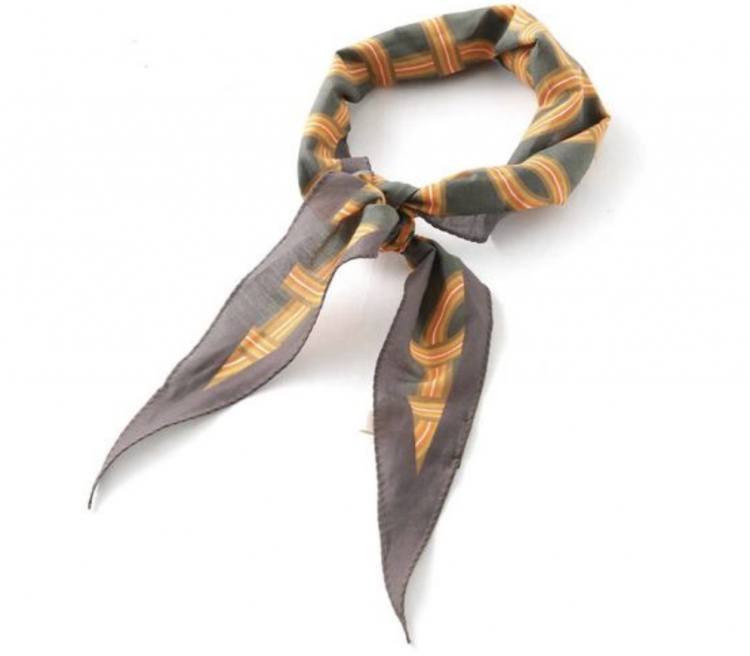 For example, a scarf like this... " Altea DIAMANTE