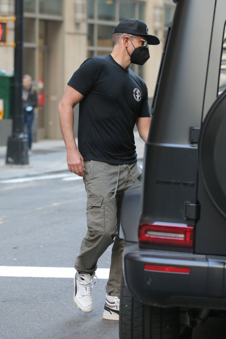 Actor Bradley Cooper runs errands in New York City