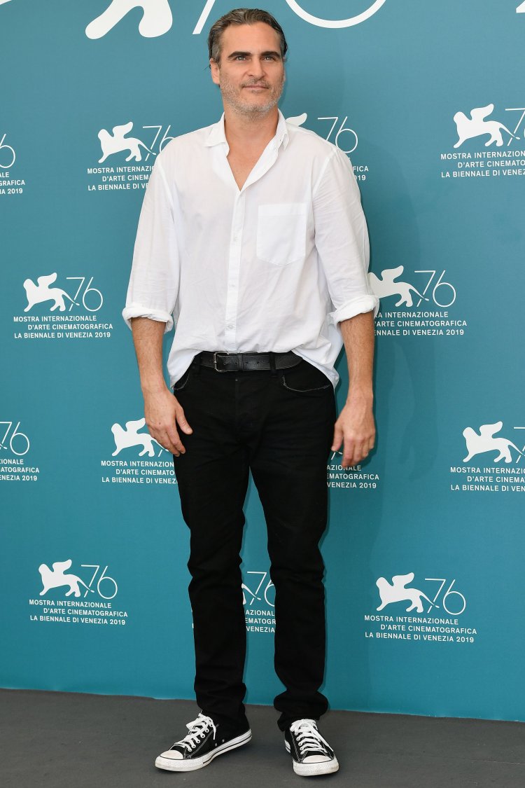 白シャツ コーデ メンズ特集 ベーシックアイテムを巧みに着こなした注目のスナップ おすすめアイテムを紹介 メンズファッションメディア Apgs Nsw ページ 4apgs Nsw 男前研究所 ページ 4