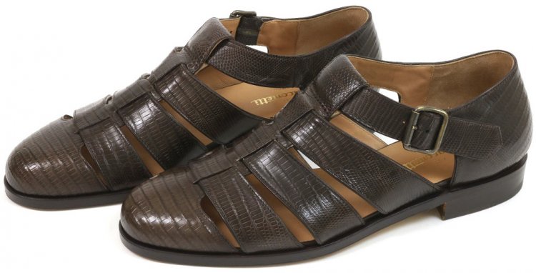 Fratelli Giacometti Gurkha Sandals "FG166" Attraction 5: "A wide variety of rare leather materials, perfect for creating a unique look!"