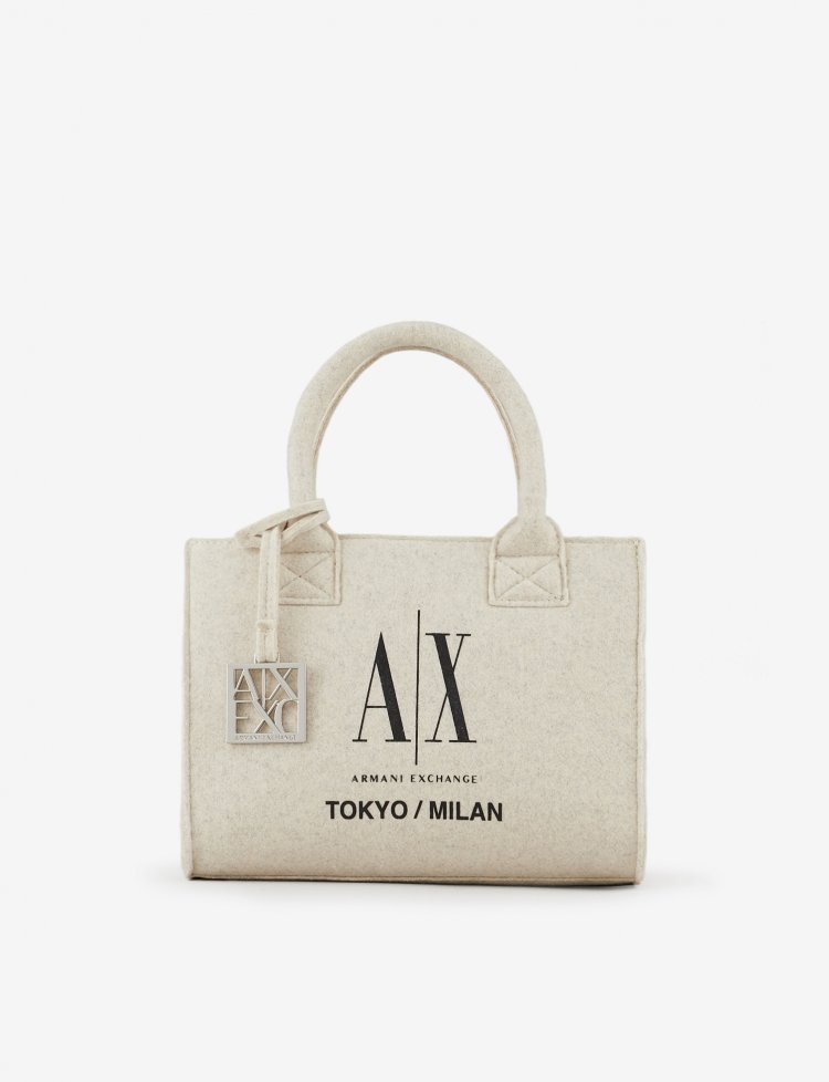 942728_1A723_00010_F_フェルトショルダーミニバッグ16,720円