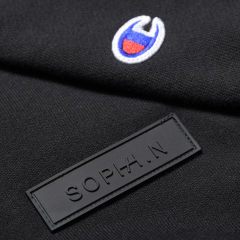 A special sweatshirt collection from the " Champion x SOPH. x N.HOOLYWOOD " triple collaboration is now available!