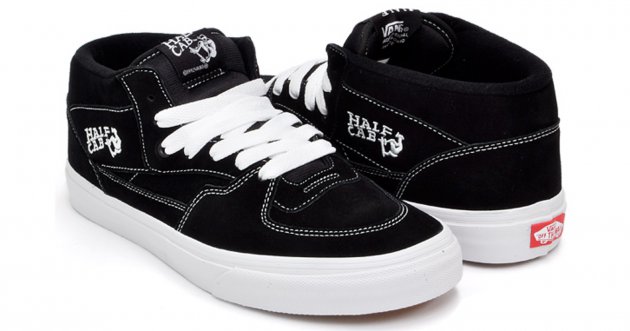 Vans’ classic mid-cut model ” Half Cab. What is the appeal of these authentic skate shoes for skaters?
