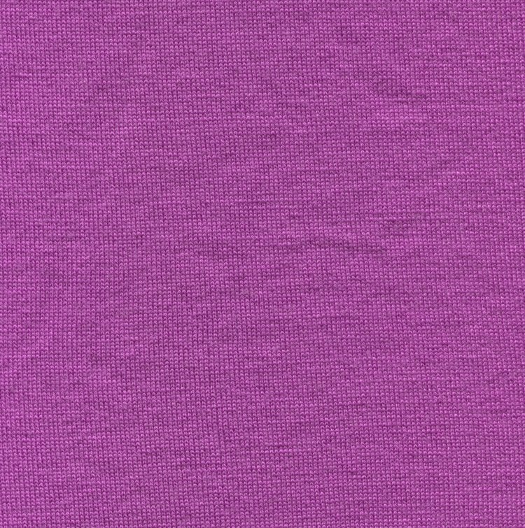 紫がもたらすイメージとコーデに紫色をスマートに取り入れるコツ